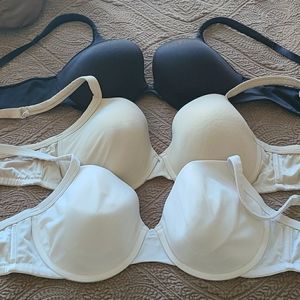 Set of 3 Bra's 38b
